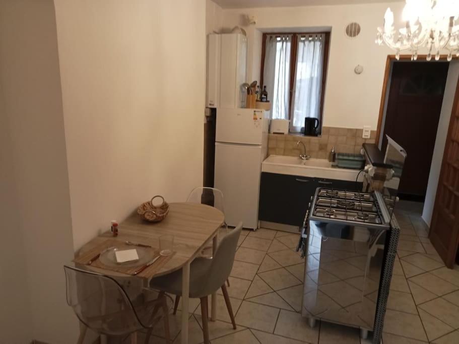 Perle Rare F1 De 43 M Quartier Historique. Apartman Moulins  Kültér fotó